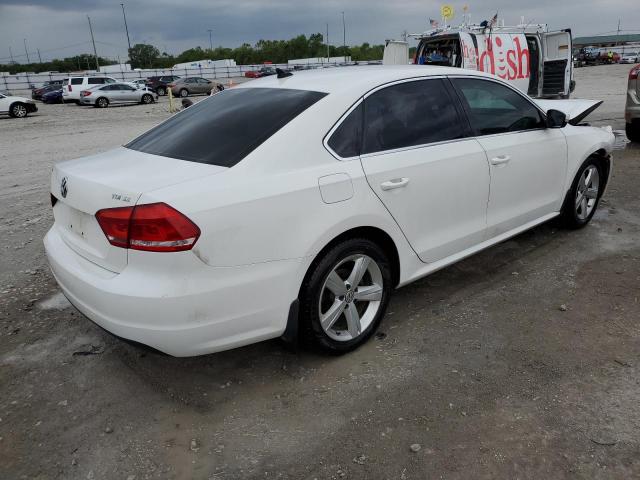 1VWBV7A34FC101882 Volkswagen PASSAT SE