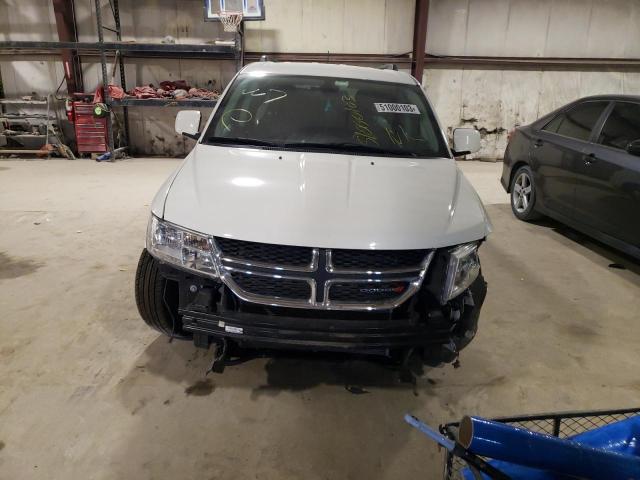 3C4PDCBG5KT875269 Dodge JOURNEY SE