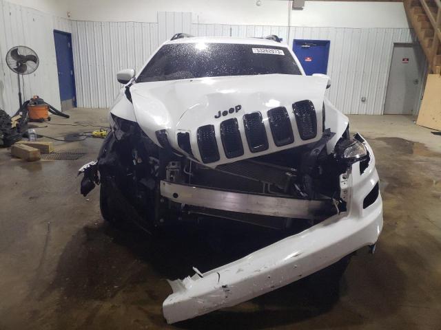 1C4PJLCB8JD527952 Jeep Cherokee Latitude