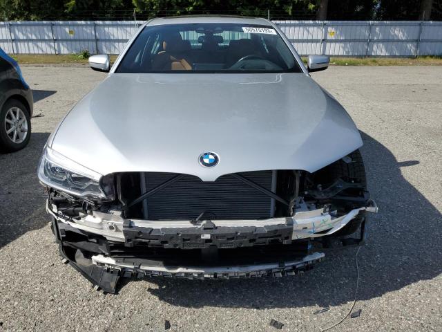 WBAJE7C56JWD49670 BMW 540 XI