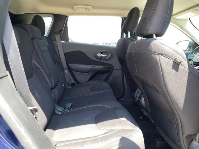 1C4PJLCB4FW637425 Jeep Cherokee Latitude