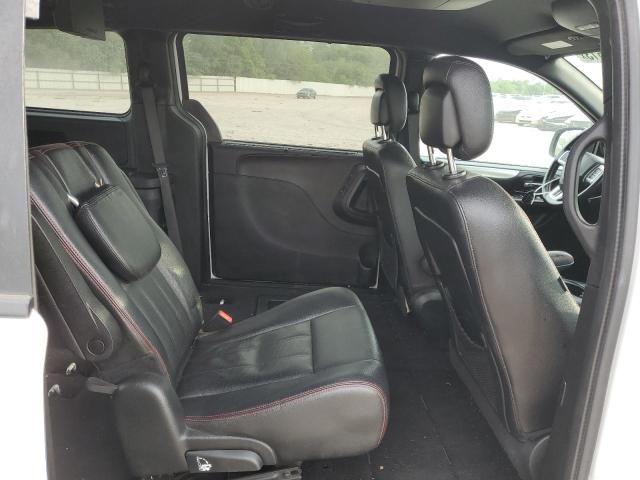 2C4RDGEG4JR150338 Dodge Grand Caravan Gt