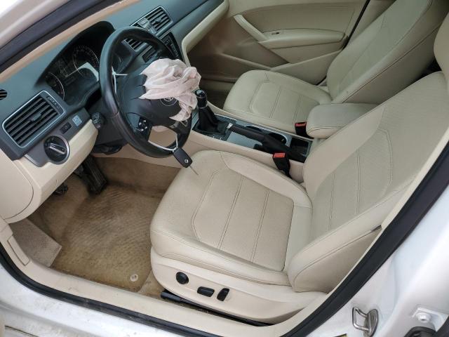 1VWBV7A34FC101882 Volkswagen PASSAT SE