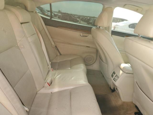 JTHBW1GG3F2092670 Lexus ES 300H