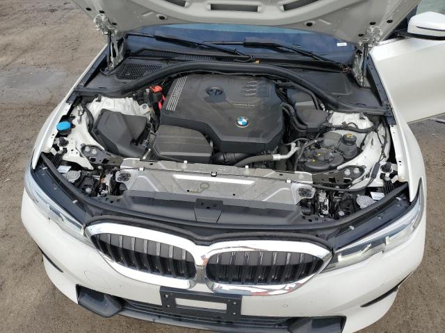 3MW5R7J09M8C17672 BMW 330XI