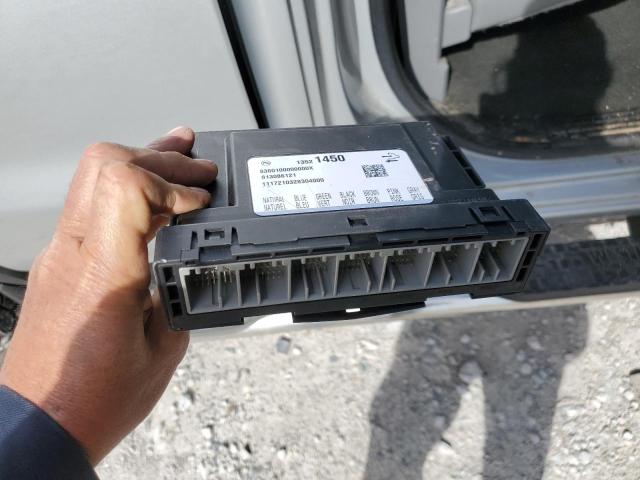 1GT12TEY5JF105565 GMC Sierra K2500 Slt