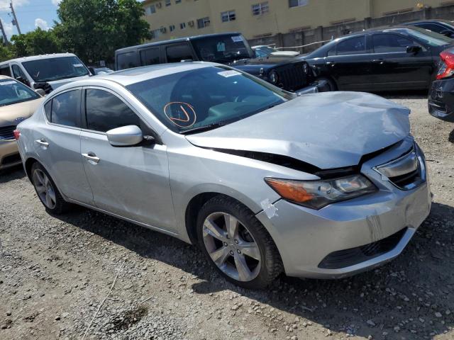 19VDE1F33EE002472 Acura ILX 20