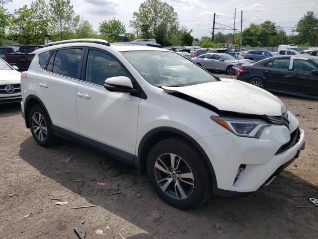 JTMRFREV7GJ101054 Toyota Rav4 Xle