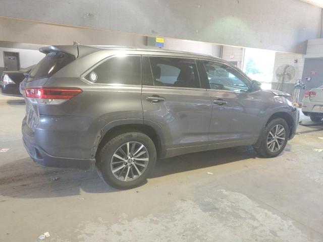 5TDJZRFH0JS855484 Toyota Highlander Se