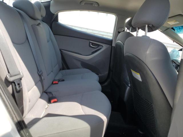5NPDH4AE1GH757983 Hyundai ELANTRA SE