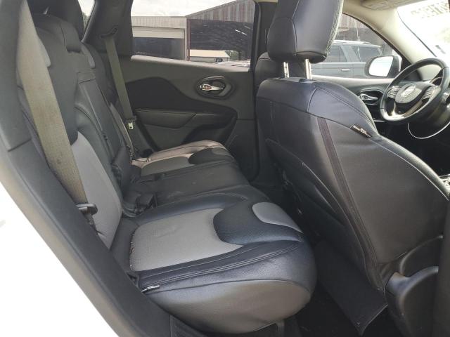 1C4PJLCS8GW108576 Jeep Cherokee Latitude