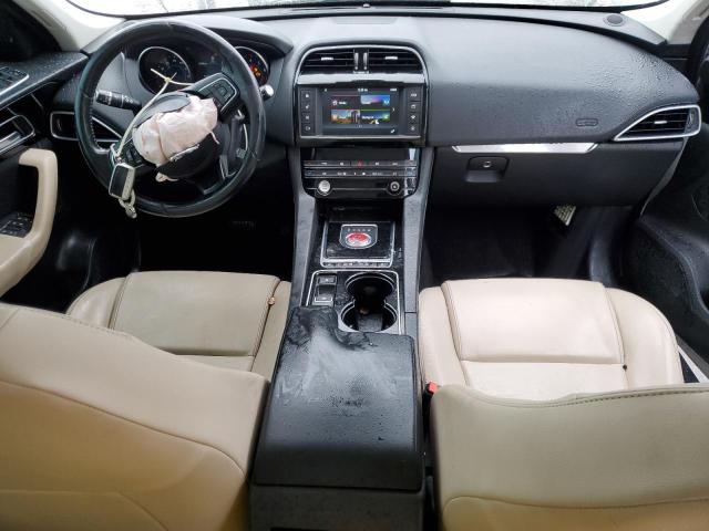 SADCJ2BV8HA078552 Jaguar F-pace Premium