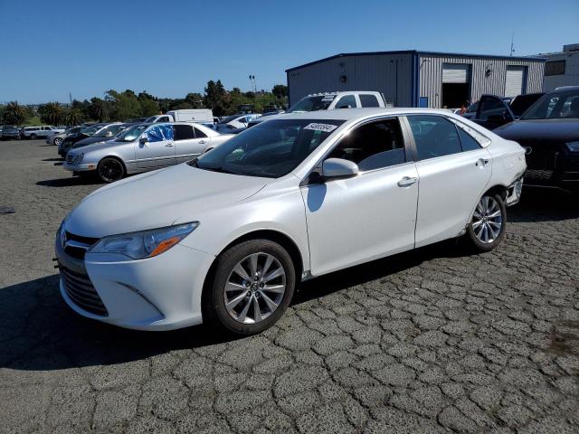 54883564 :رقم المزاد ، 4T1BF1FK7HU348139 vin ، 2017 Toyota Camry Le مزاد بيع