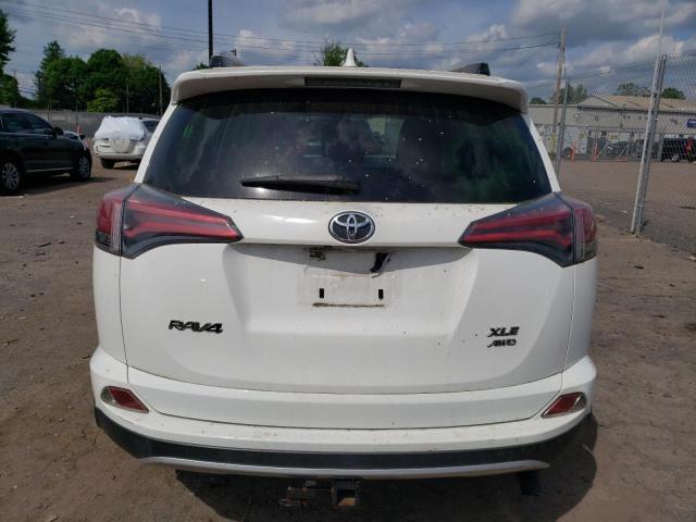 JTMRFREV7GJ101054 Toyota Rav4 Xle