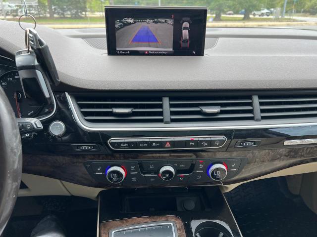 WA1LAAF75HD043073 Audi Q7 Premium Plus