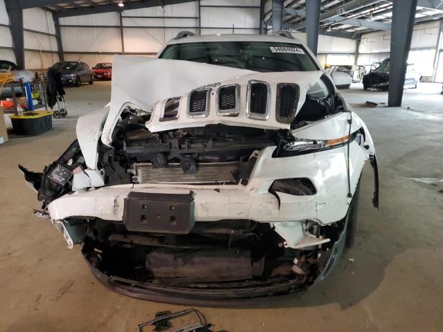 1C4PJLCB4HW661677 Jeep Cherokee Latitude