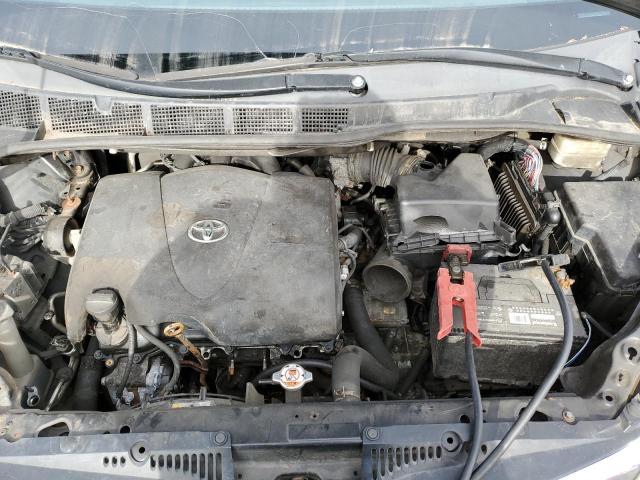 5TDKZ3DC5JS902677 Toyota SIENNA LE