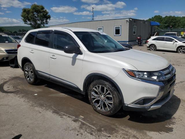 JA4AZ3A33GZ032073 Mitsubishi Outlander Se