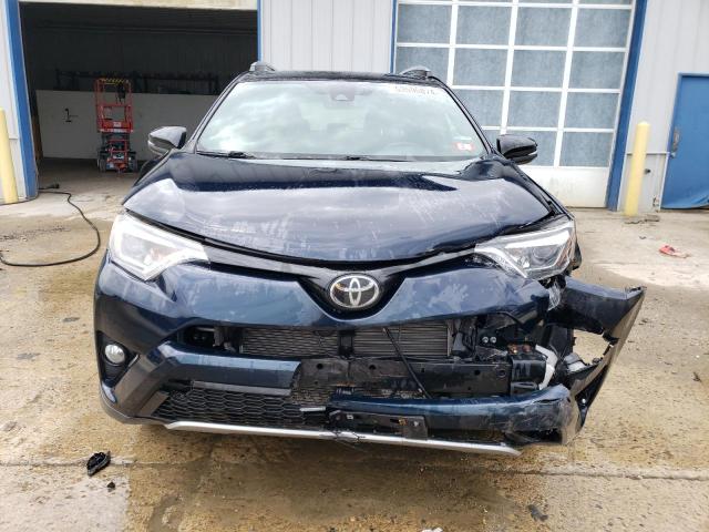 JTMJFREV0JD228148 Toyota RAV4 SE