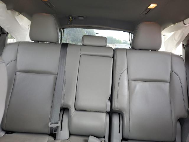 5TDKZRFH3JS288109 Toyota Highlander Se