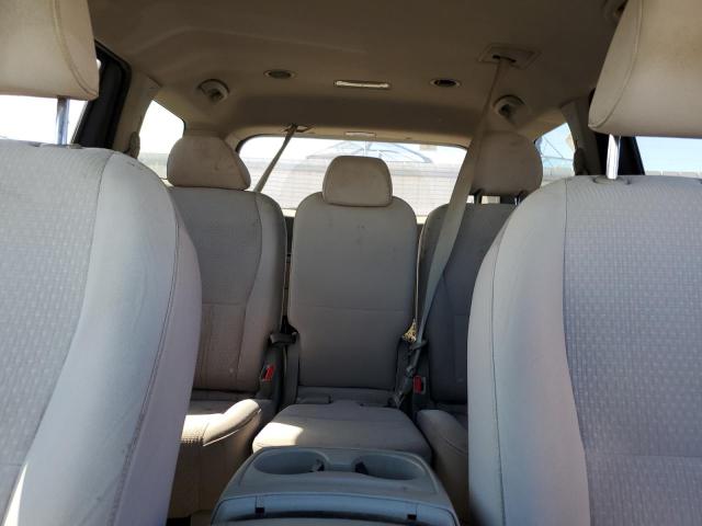 KNDMB5C15J6379198 KIA SEDONA LX