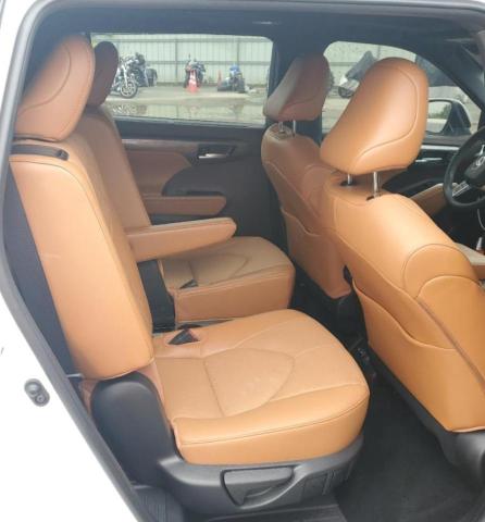 5TDFZRAH4NS130635 Toyota Highlander Platinum