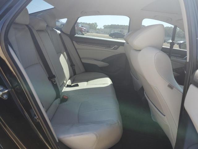 1HGCV1F90JA168244 Honda Accord Touring