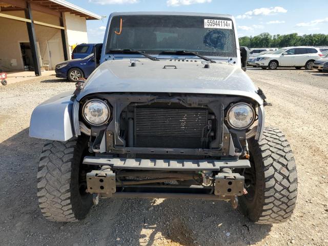 1C4BJWEG5HL607892 Jeep Wrangler Unlimited Sahara