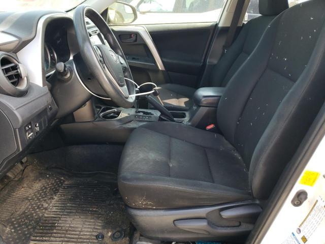 JTMBFREV8GJ070771 Toyota RAV4 LE