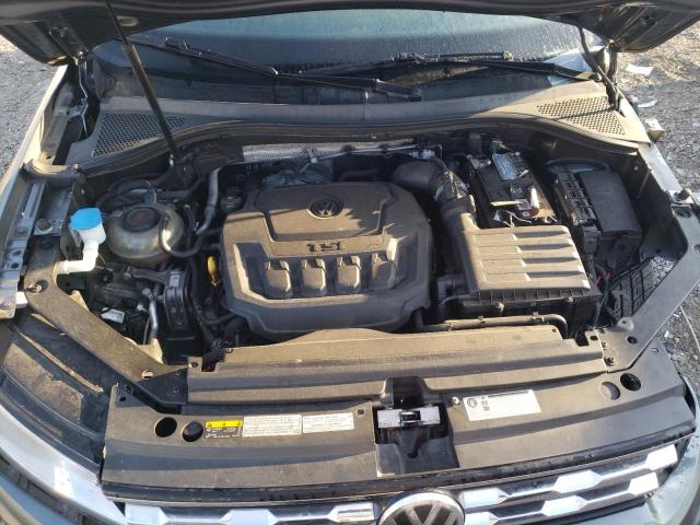 3VV2B7AX4JM185029 Volkswagen TIGUAN SE