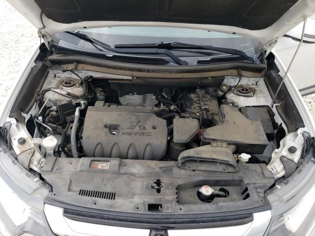 JA4AD3A38GZ008611 Mitsubishi Outlander Se