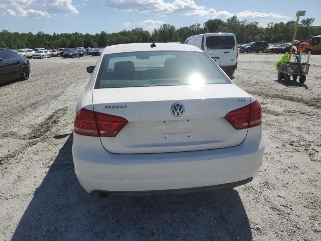 1VWAT7A31FC037270 Volkswagen PASSAT S