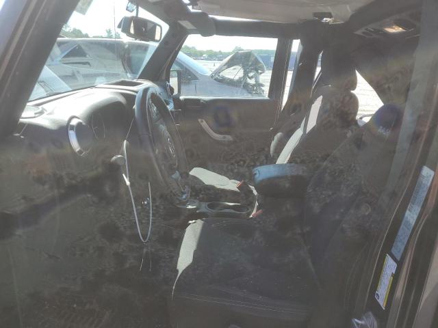 1C4HJWEG4JL929097 Jeep Wrangler Unlimited Sahara