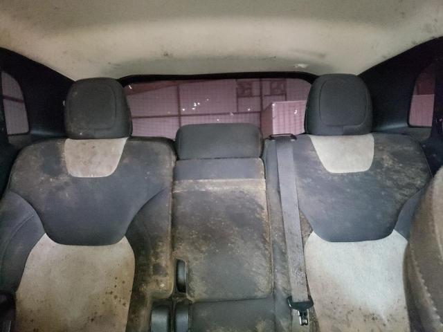 1C4PJLCB7EW288579 Jeep Cherokee Latitude