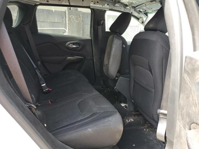 1C4PJLCB4KD366551 Jeep Cherokee Latitude
