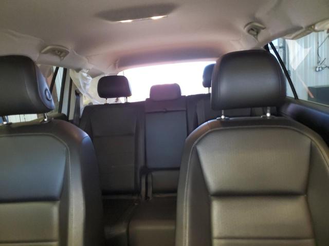 3VV2B7AX3JM094933 Volkswagen TIGUAN SE