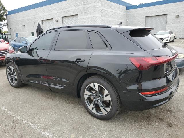 WA1AAAGE0NB013572 Audi E-tron Premium
