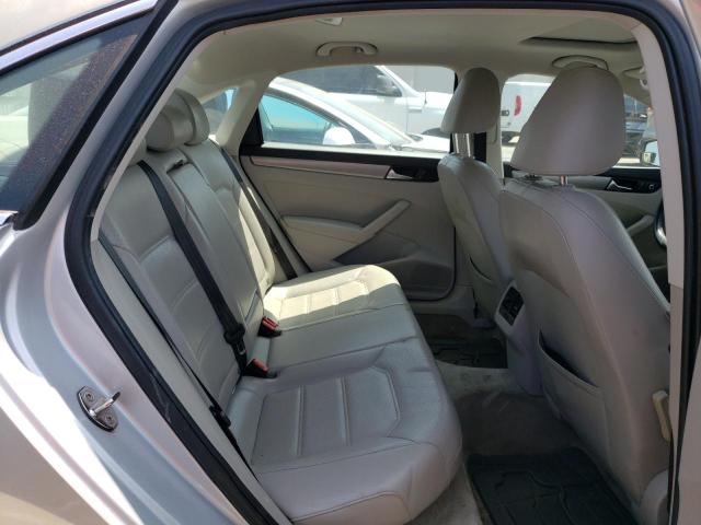1VWBV7A36FC050370 Volkswagen PASSAT SE
