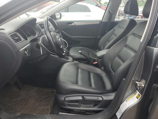 3VWDB7AJ1HM381892 Volkswagen JETTA SE