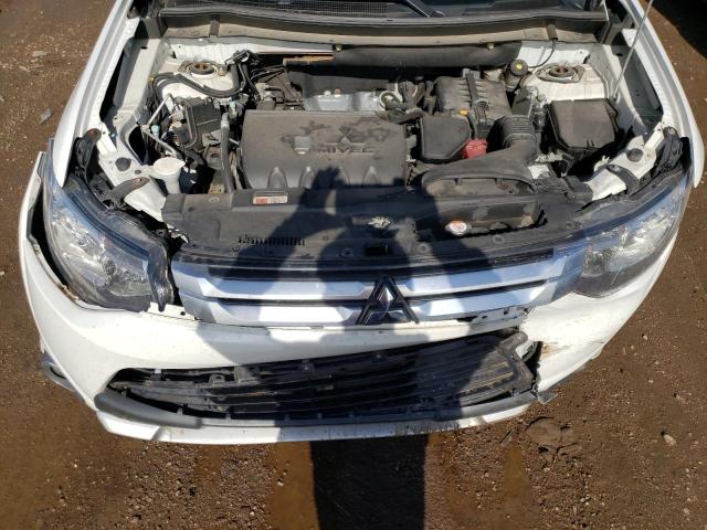 JA4AD3A32FZ001796 Mitsubishi Outlander Se