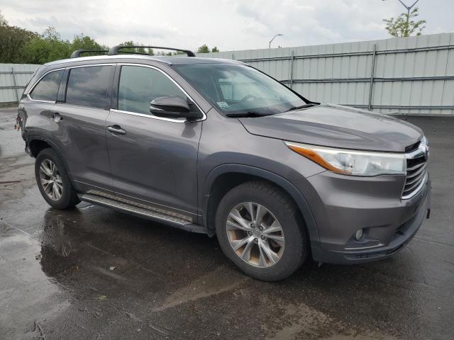 5TDJKRFH4FS094096 Toyota Highlander Xle