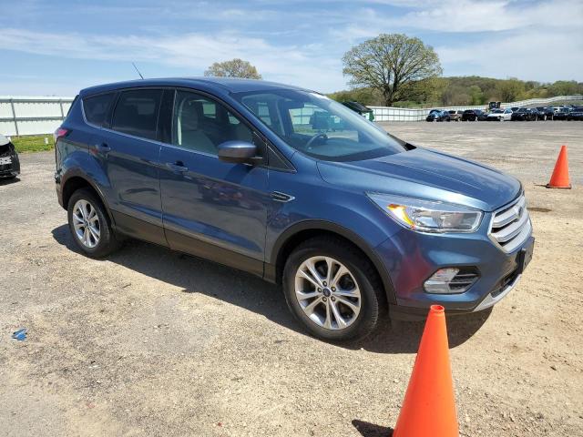 1FMCU9GD5JUB17528 Ford ESCAPE SE