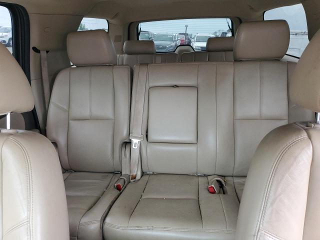 1GNSCJE00ER242179 Chevrolet Suburban C1500 Lt