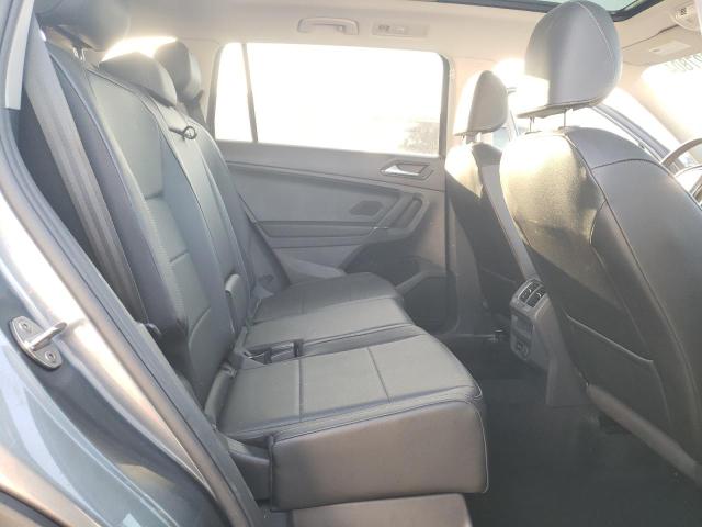 3VV2B7AX4JM185029 Volkswagen TIGUAN SE
