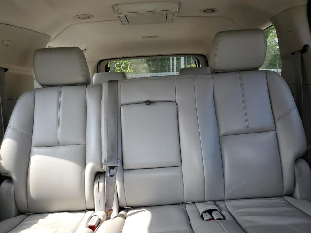 1GNSCJE01ER233913 Chevrolet Suburban C1500 Lt