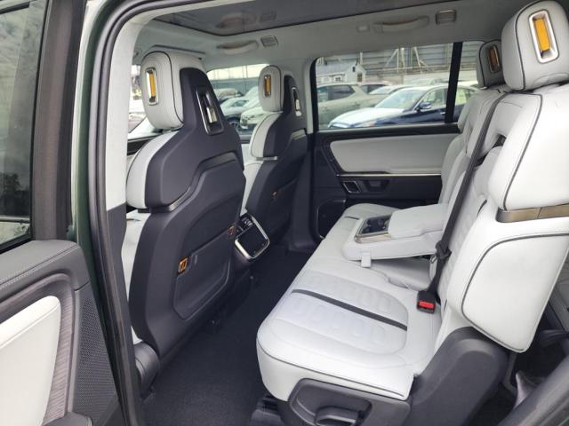 7PDSGABA1PN015287 Rivian R1s Adventure