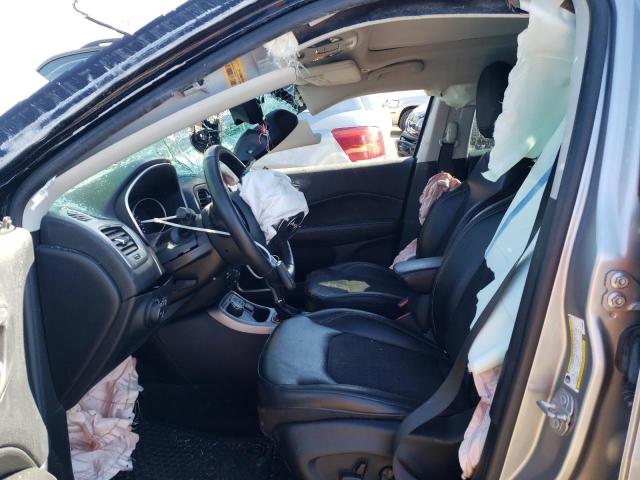 3C4NJDBB0JT399036 Jeep Compass Latitude