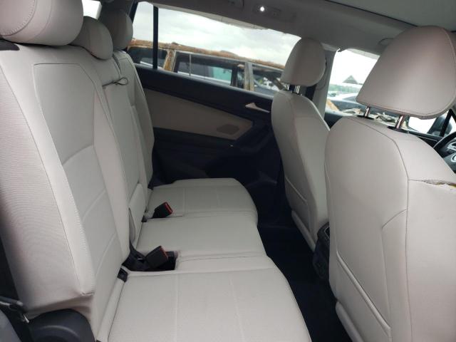 3VV3B7AX7JM158637 Volkswagen TIGUAN SE
