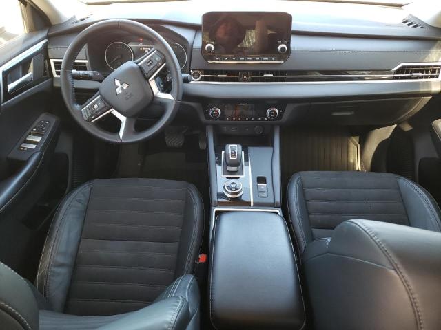 JA4J4UA88NZ049738 Mitsubishi Outlander Se