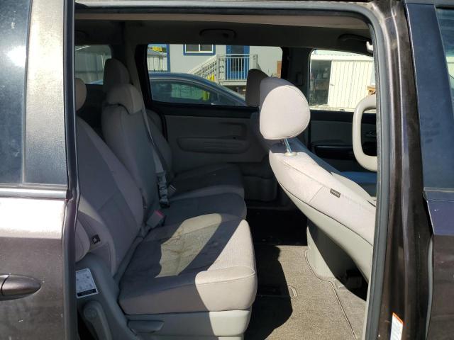 KNDMB5C15J6379198 KIA SEDONA LX